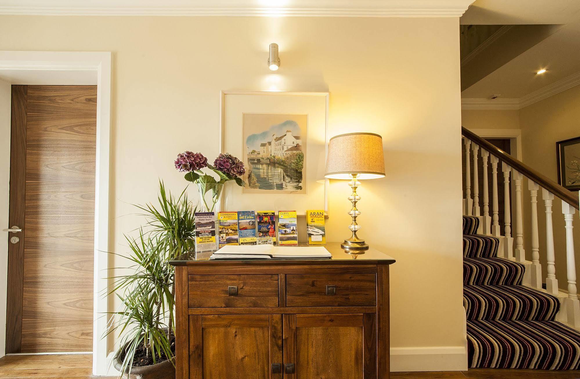 Sea Breeze Lodge B&B Galway Zewnętrze zdjęcie