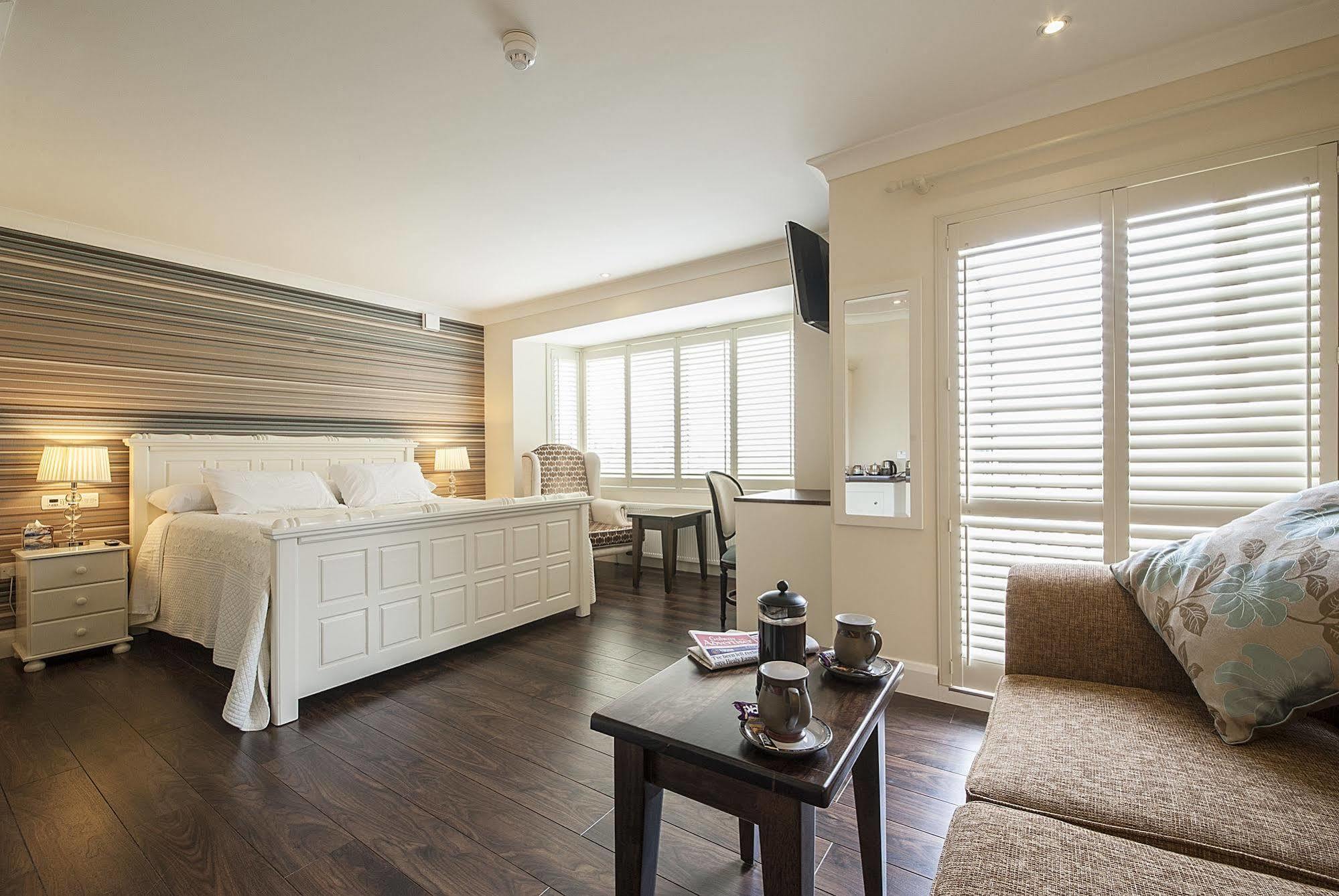 Sea Breeze Lodge B&B Galway Zewnętrze zdjęcie